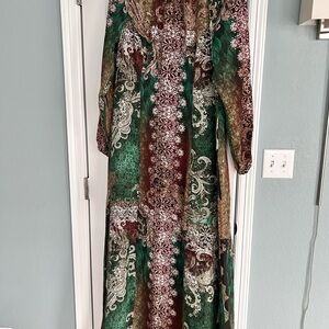 Elegant Multicolor Paisley Maxi Dress